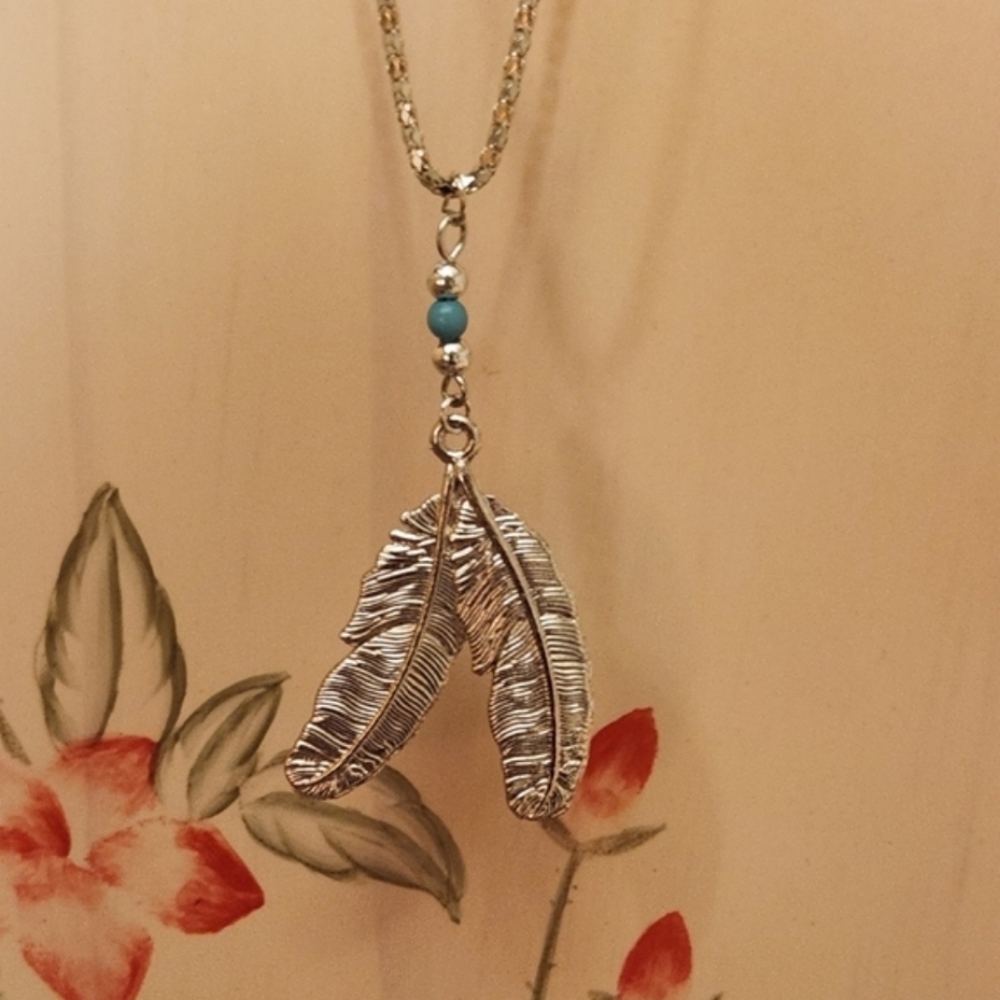 ⭐️ x2 HOST PICK ⭐️ Free People Double Feather Necklace - Picture 1 of 4
